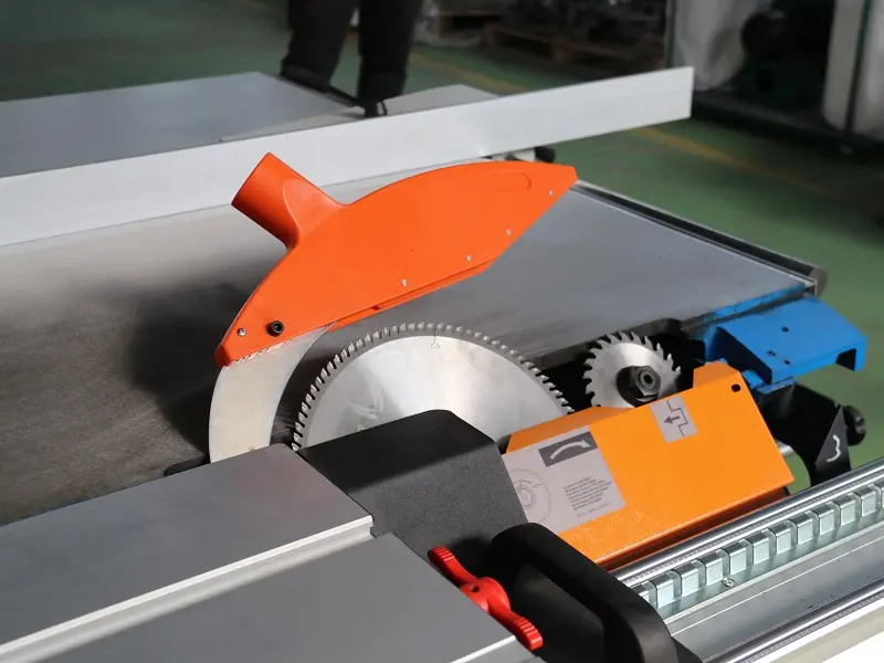 The structure of the sliding table saw